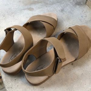 NWOT Bass Pro Stevie Sandals Comfy